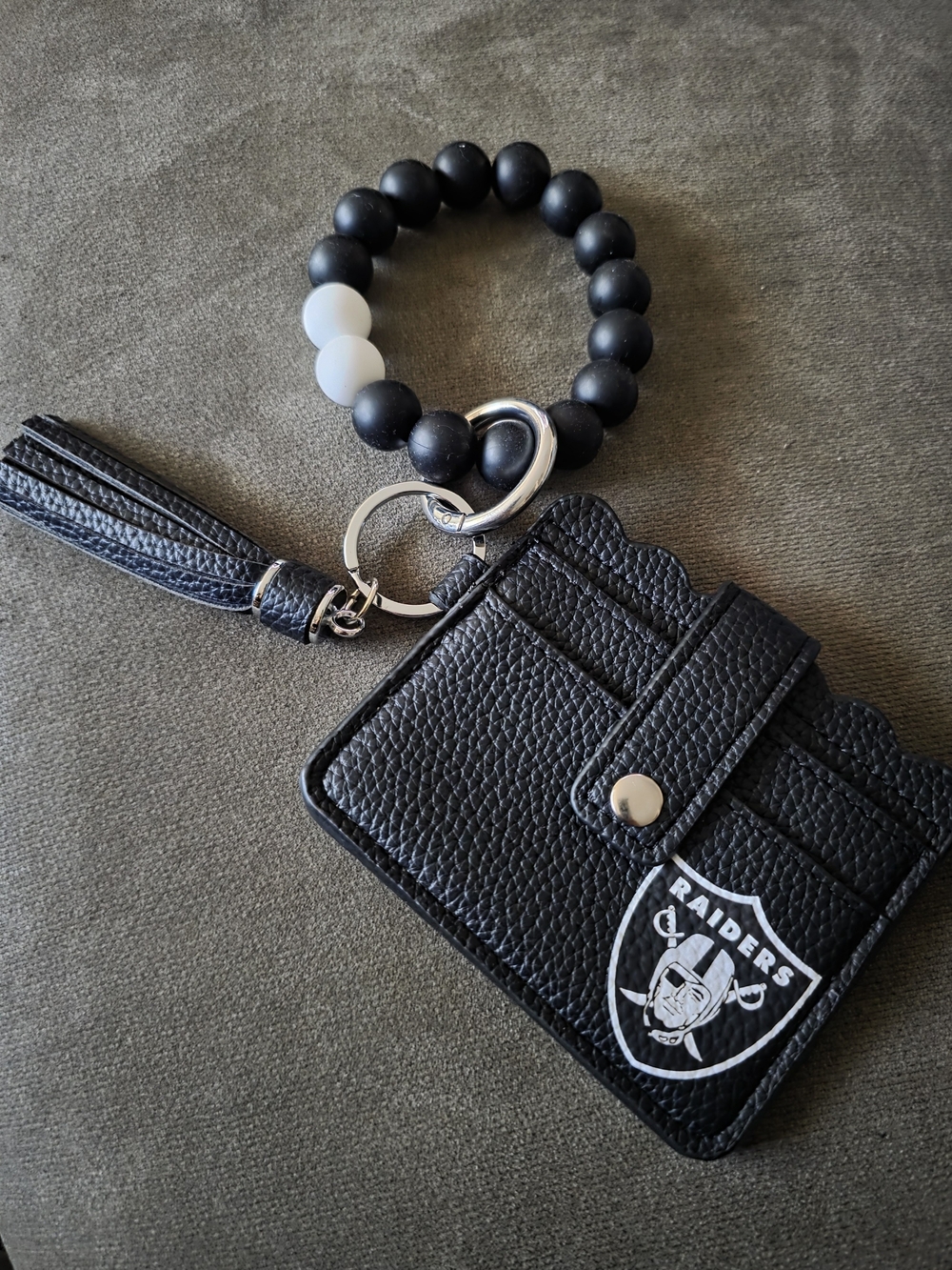 Black Raiders Logo Cardholder Wristlet Keyring with Beaded Bracelet